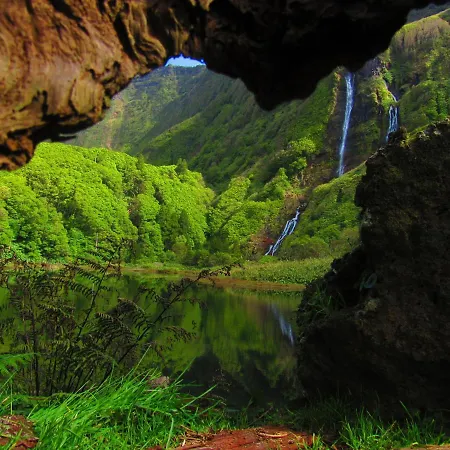 Casa L&m - Refúgio Com Horta Biológica Certificada * Lajes das Flores