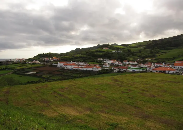 Casa L&m - Refugio Com Horta Biologica Certificada * Lajes das Flores